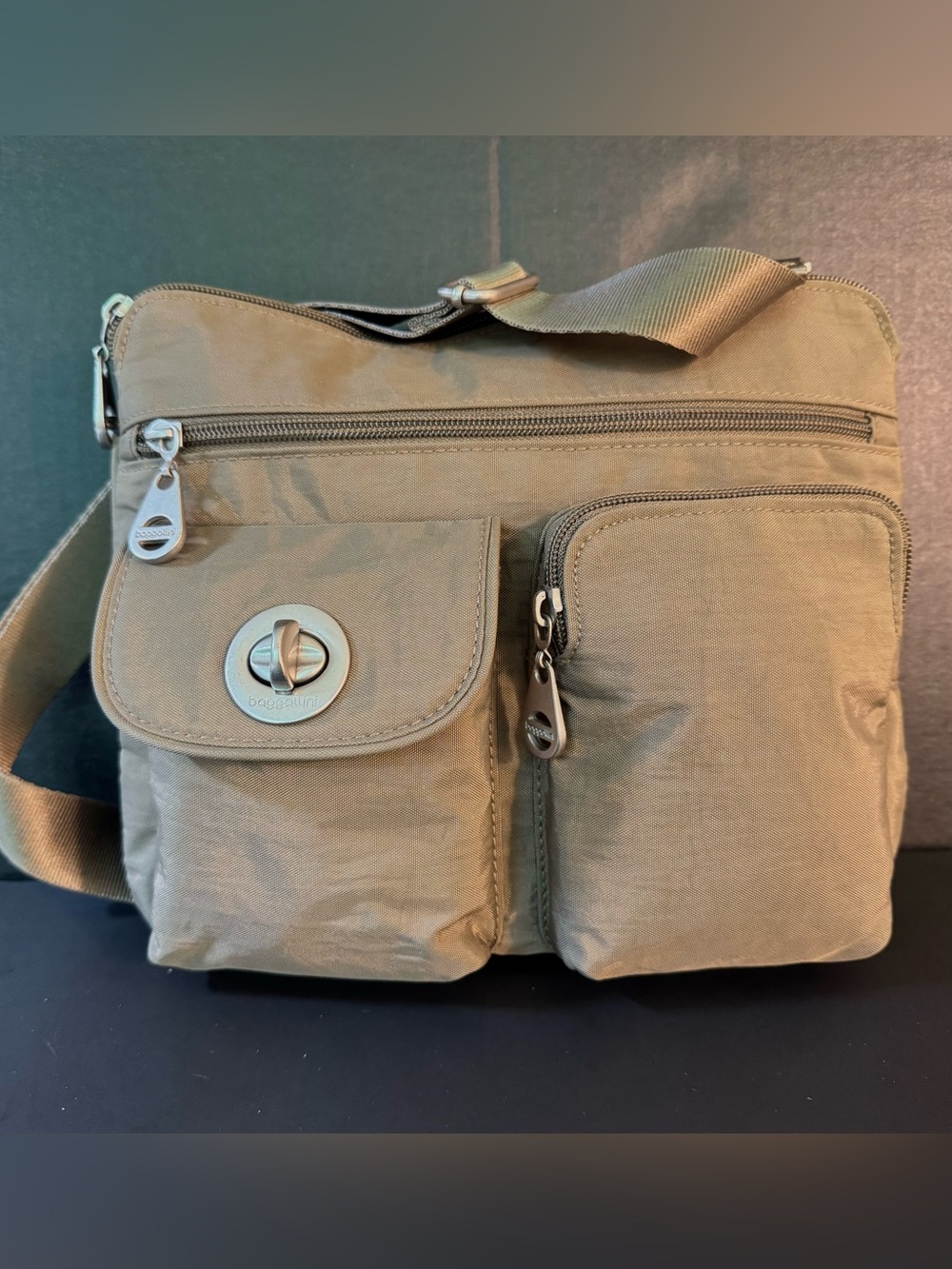 Baggallini Sydney Crossbody